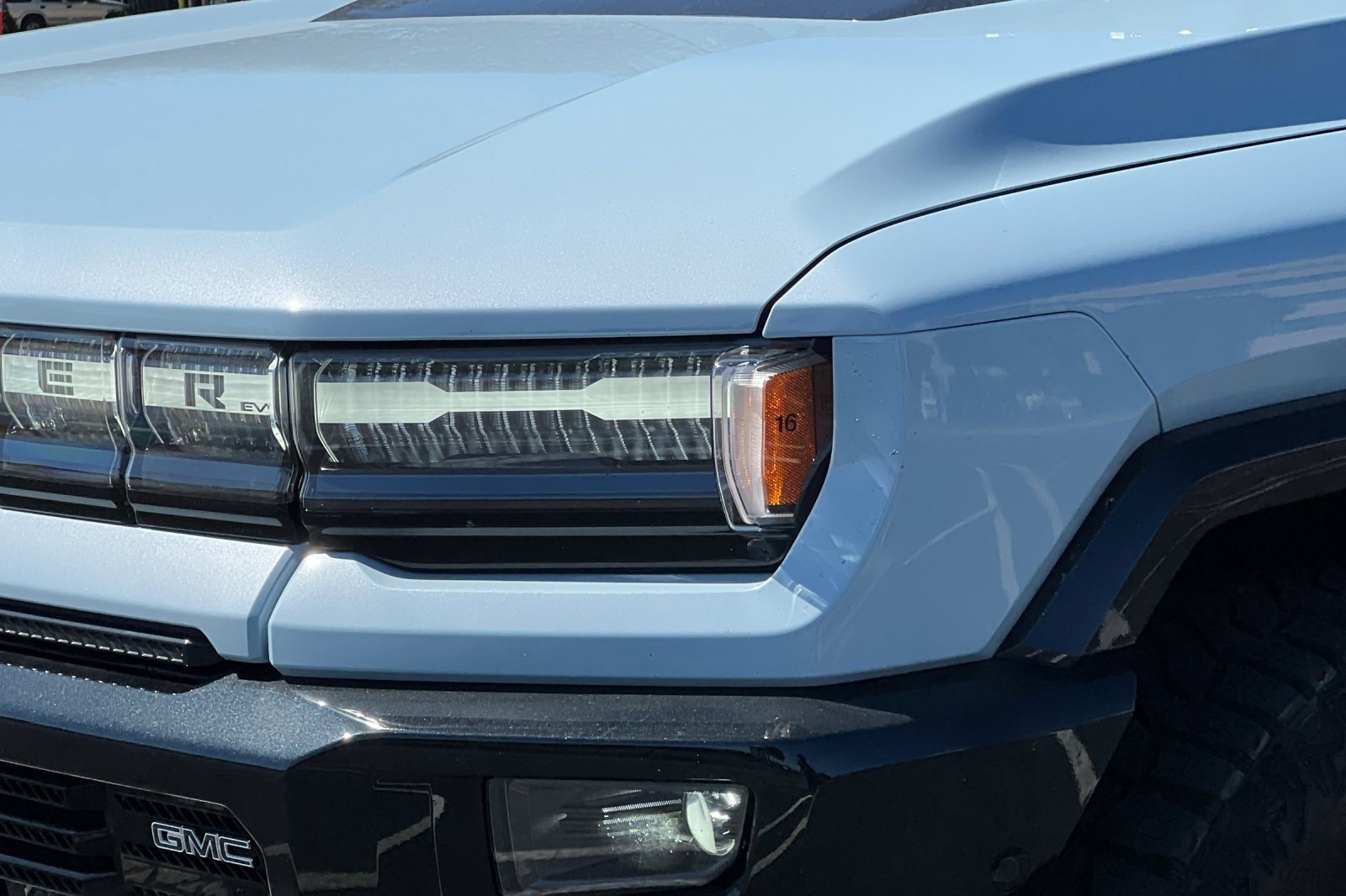 Used 2025 GMC Hummer EV 2X w/ Extreme Off-Road Package image 53