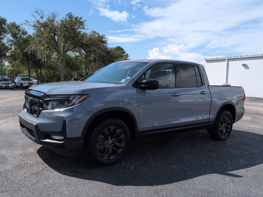 Used 2025 Honda Ridgeline Sport image 8