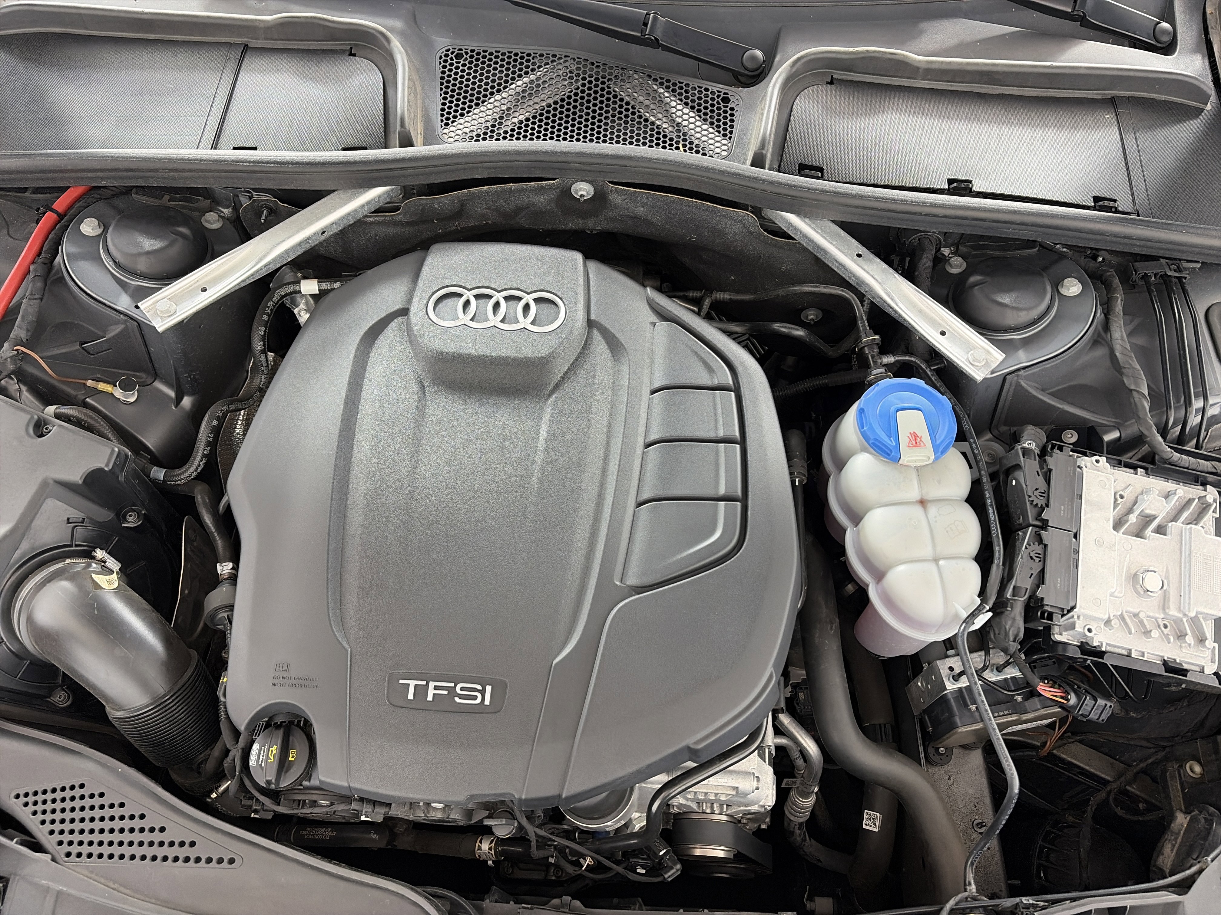 Used 2019 Audi A4 2.0T Premium w/ Convenience Package AWD/4WD image 11