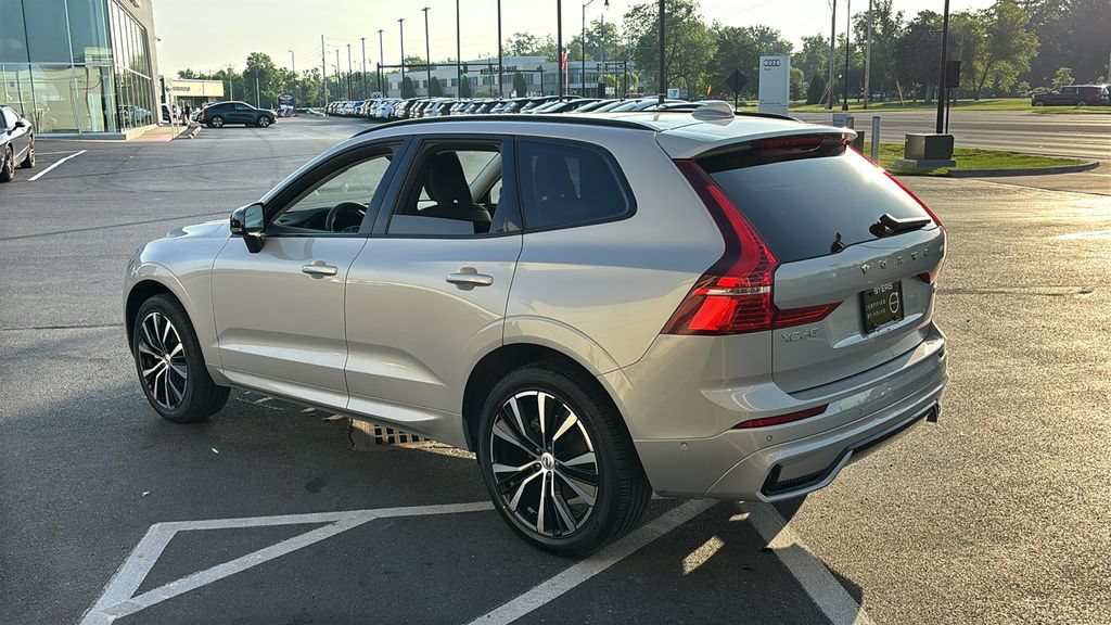 Certified 2025 Volvo XC60 B5 Plus AWD/4WD image 4