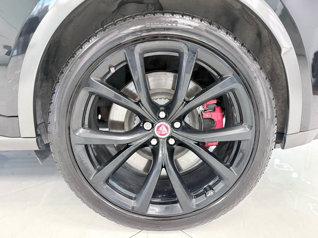 Used 2020 Jaguar F-PACE SVR AWD/4WD image 40