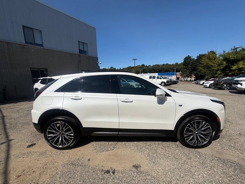 Used 2024 Cadillac XT4 Sport AWD/4WD image 8