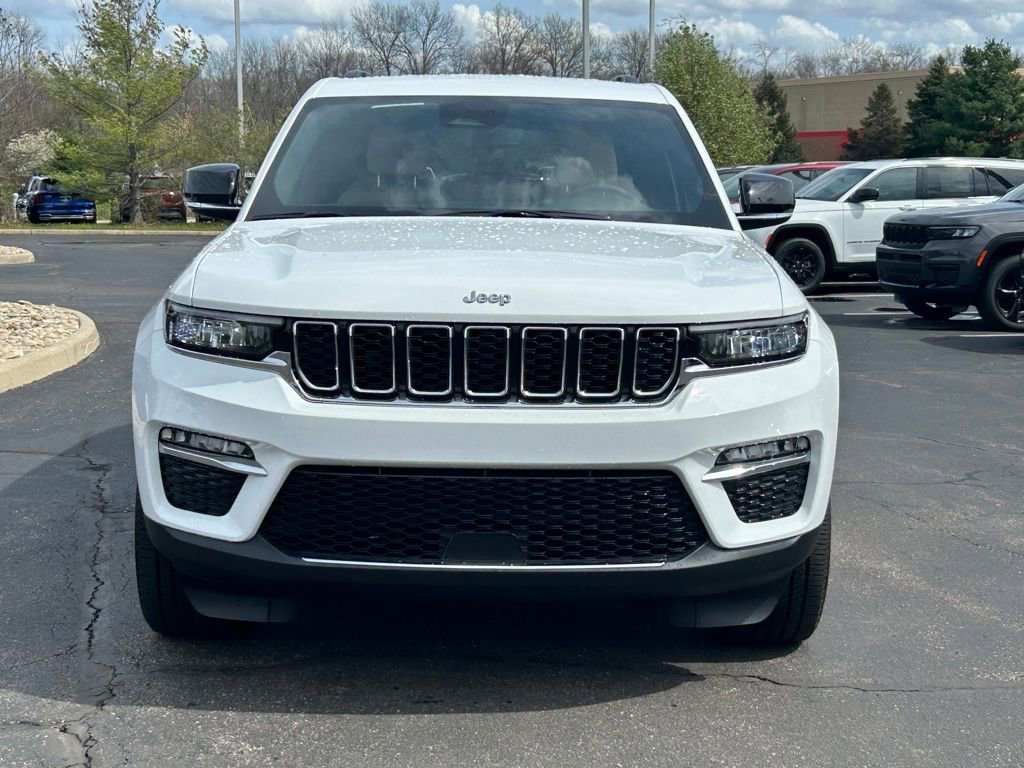 Certified 2023 Jeep Grand Cherokee Limited w/ Trailer Tow Prep Group (B) AWD/4WD image 2