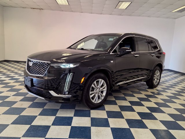 Certified 2023 Cadillac XT6 Luxury AWD/4WD image 3