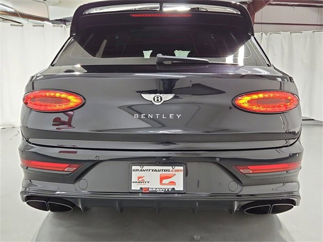 Used 2022 Bentley Bentayga image 17