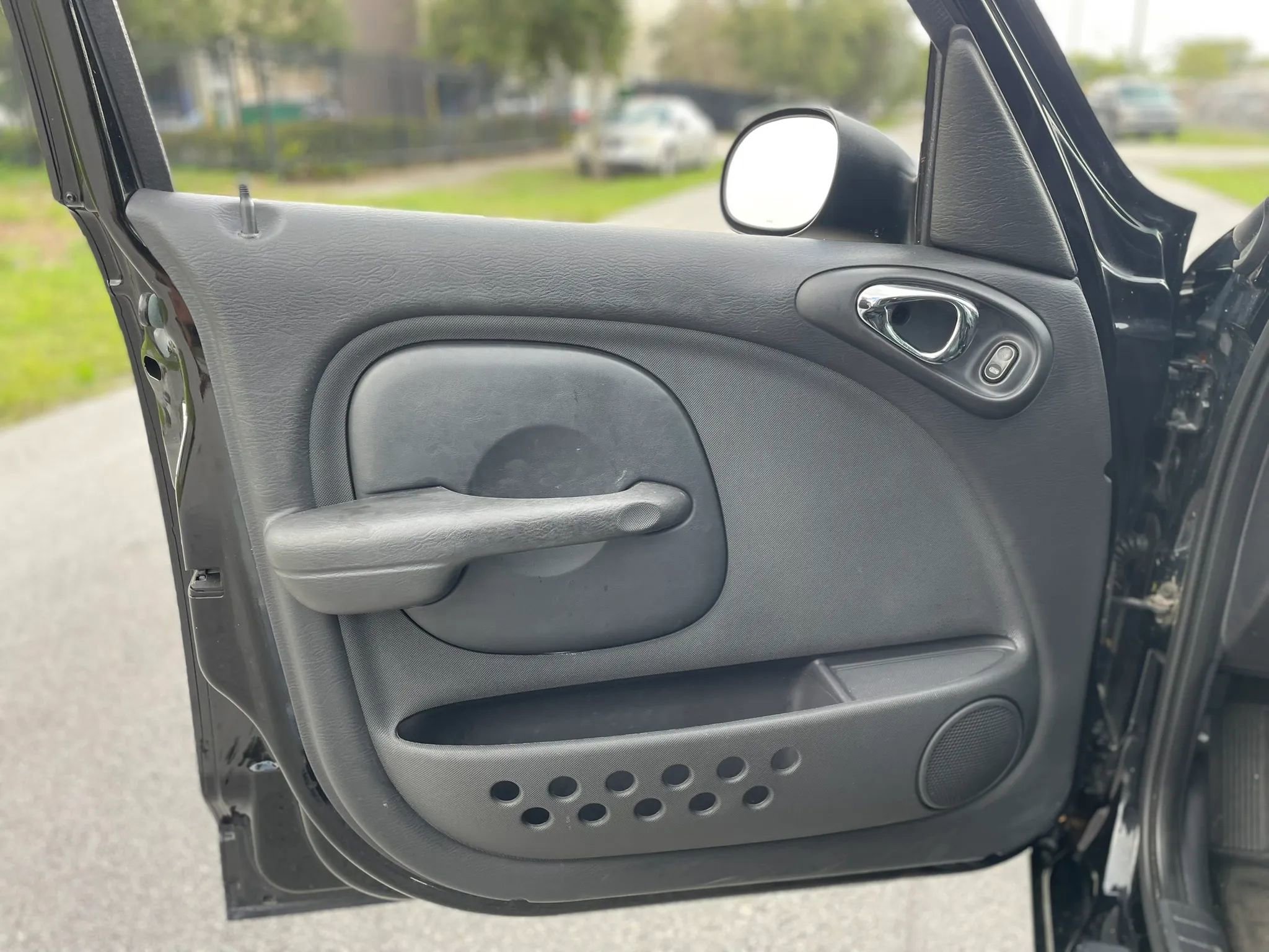 Used 2003 Chrysler PT Cruiser GT image 26