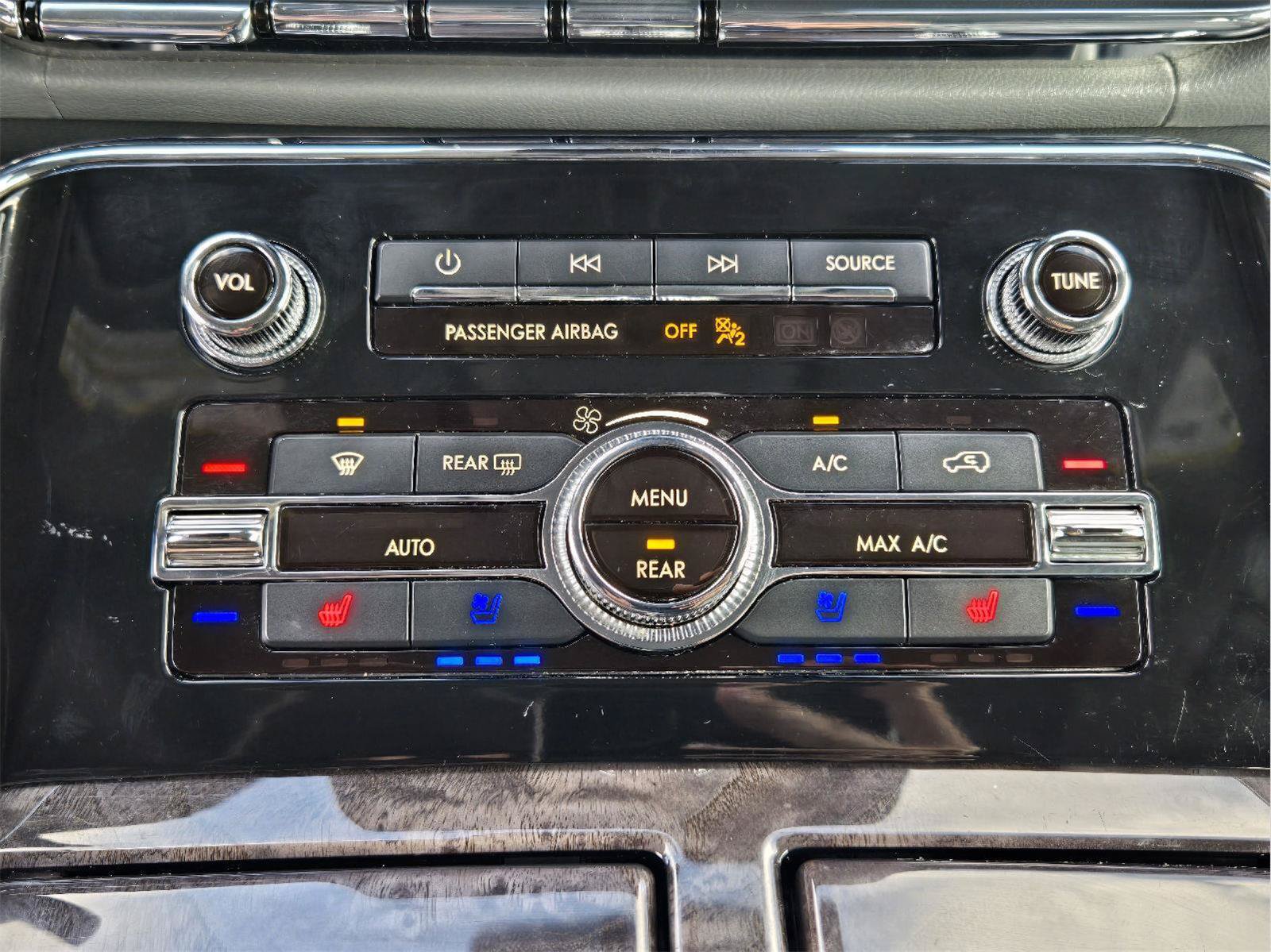 Used 2019 Lincoln Navigator L Reserve AWD/4WD image 16