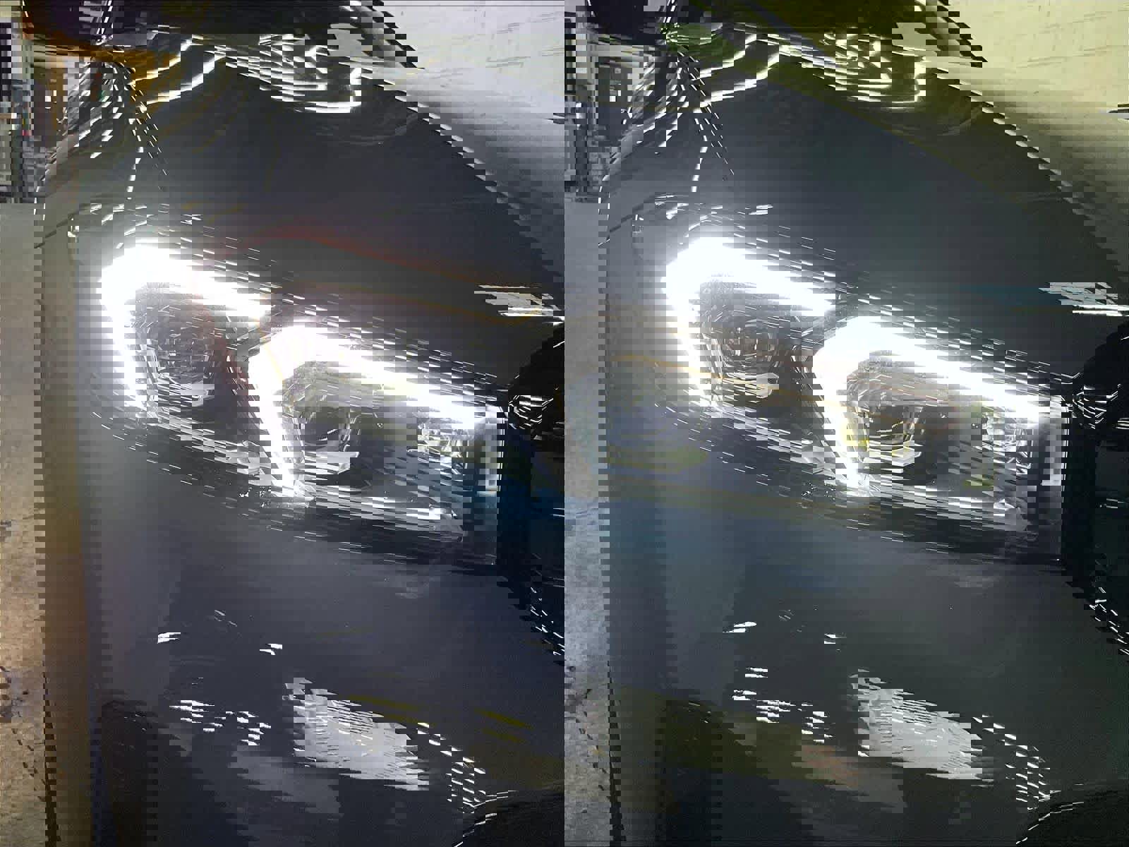 Used 2026 BMW M340i xDrive w/ Premium Package image 31