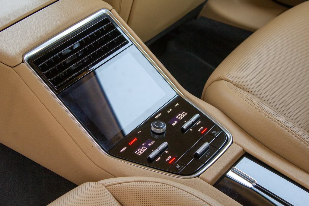 Used 2022 Porsche Panamera 4S AWD/4WD image 23