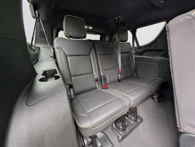 Used 2023 GMC Yukon XL SLT AWD/4WD image 21