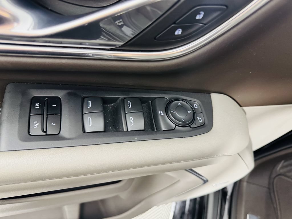 Used 2023 Chevrolet Tahoe LT AWD/4WD image 7