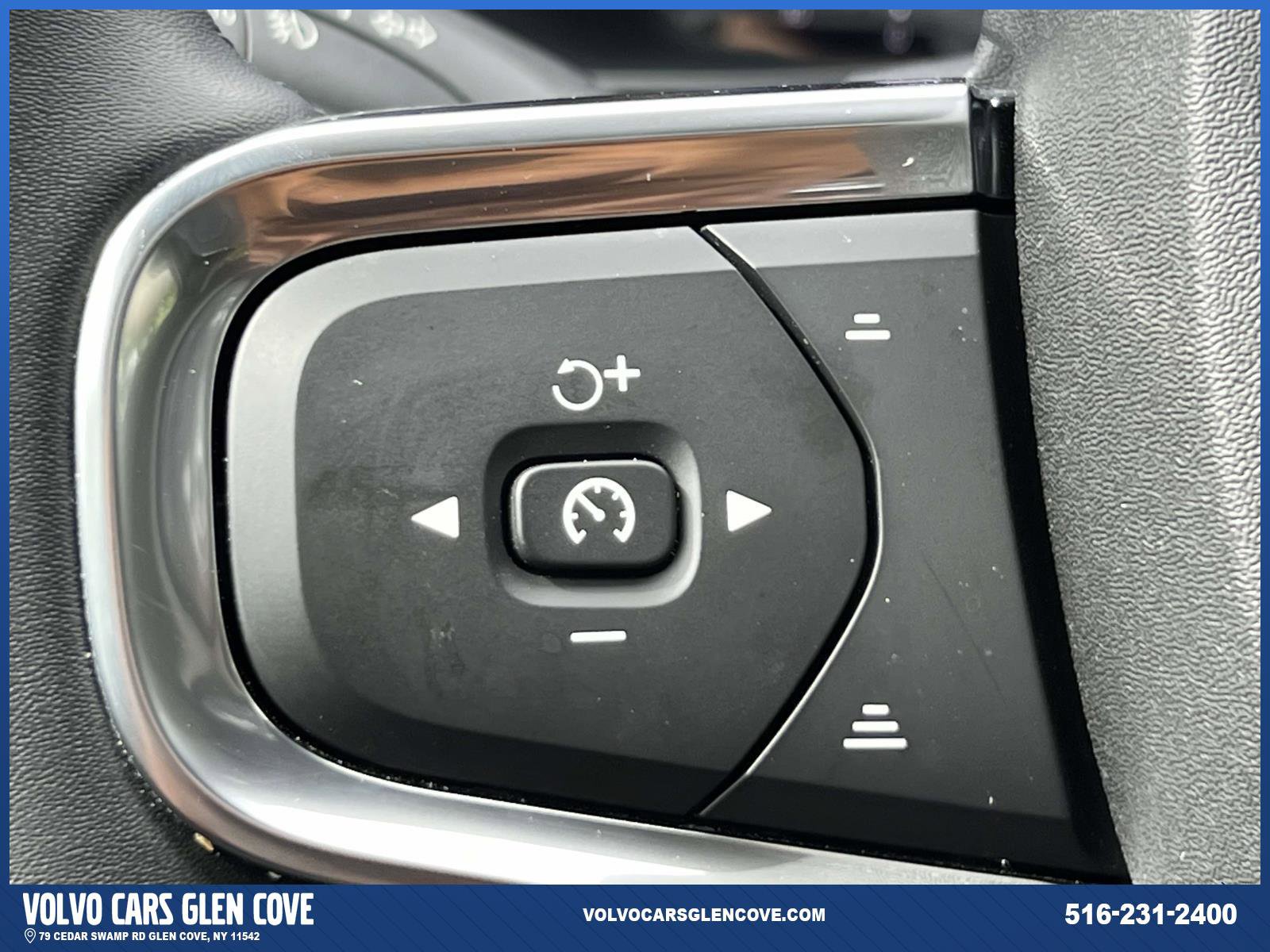 Certified 2025 Volvo XC40 B5 Ultra w/ Protection Package Premier image 22