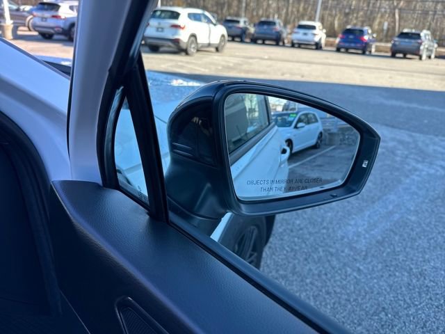 Certified 2022 Volkswagen Tiguan SE R-Line image 35