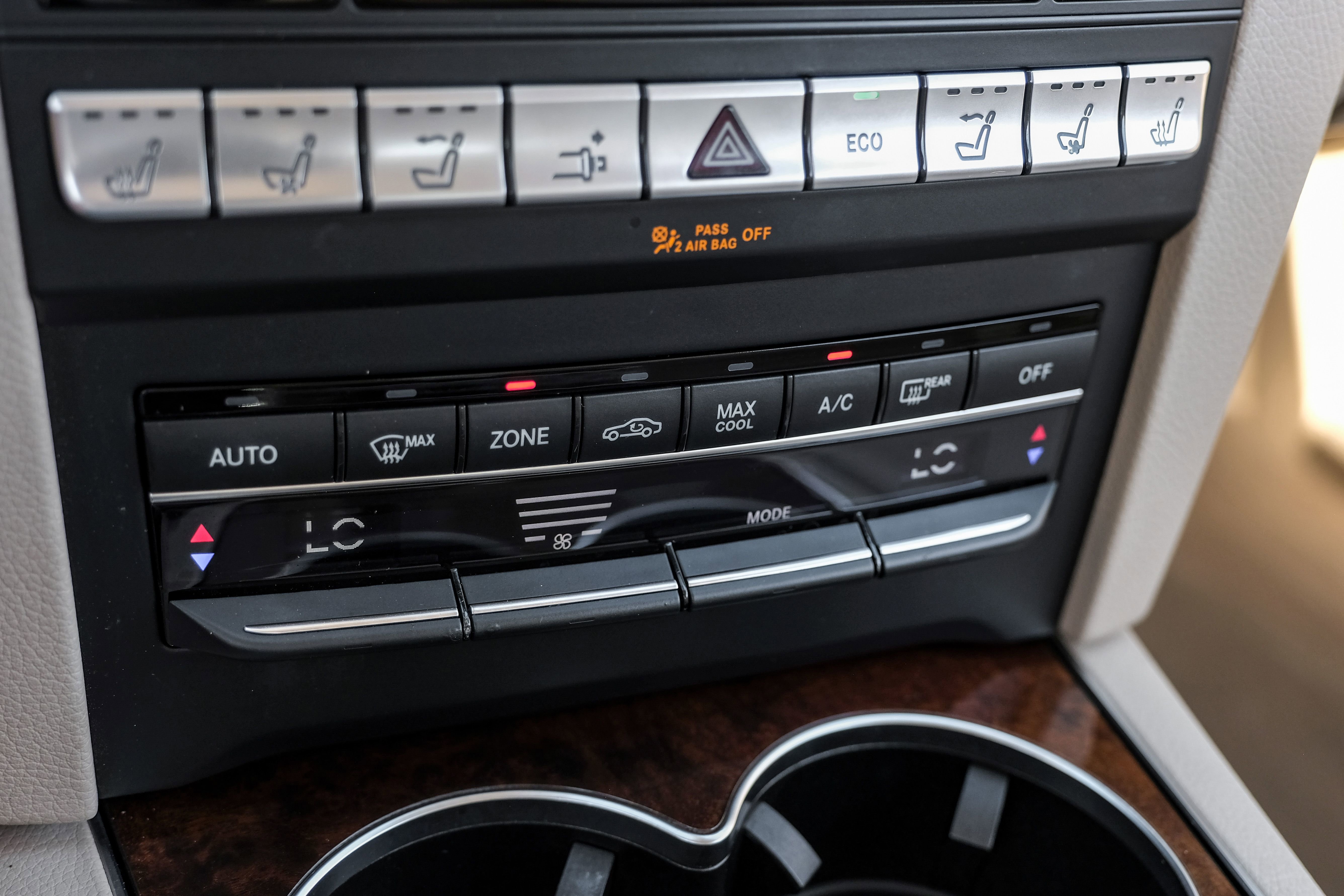 Used 2014 Mercedes-Benz E 550 Cabriolet w/ Premium 1 Package image 19