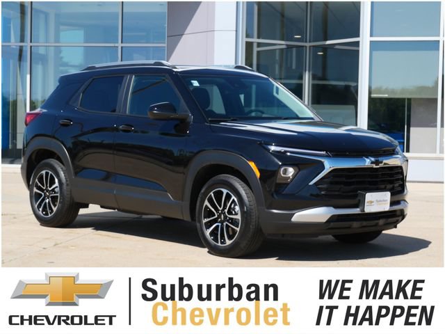 Used 2026 Chevrolet TrailBlazer LT w/ LT Cold Weather Package AWD/4WD image 1