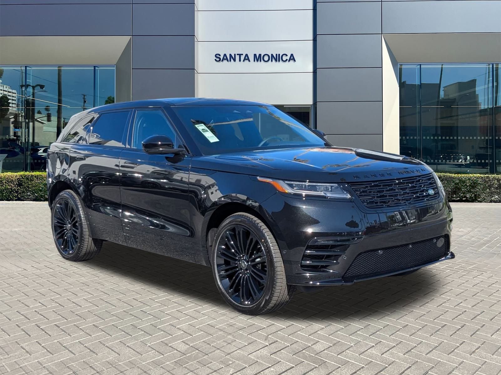 New 2026 Land Rover Range Rover Velar Dynamic SE image 7
