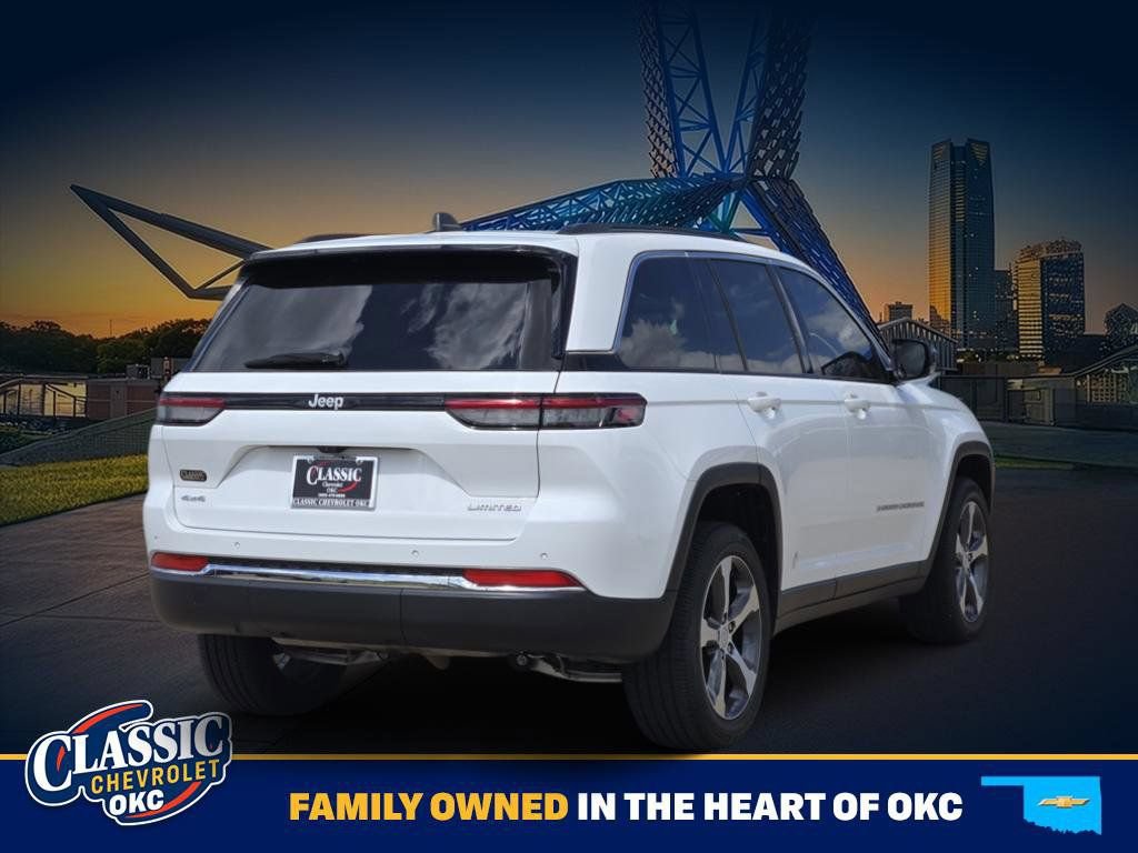 Used 2024 Jeep Grand Cherokee Limited AWD/4WD image 6