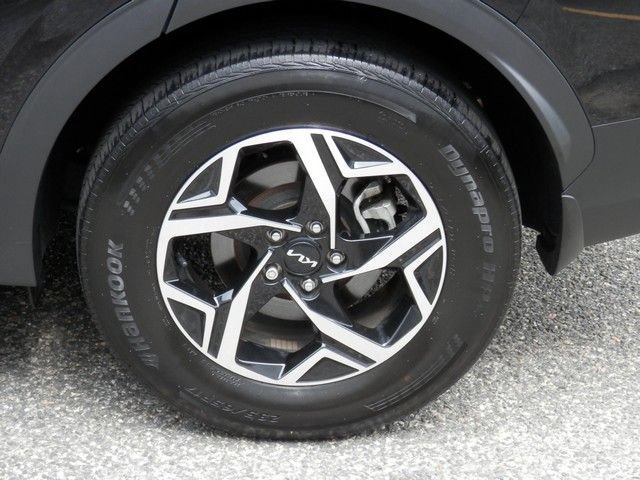 Used 2023 Kia Sportage LX AWD/4WD image 12