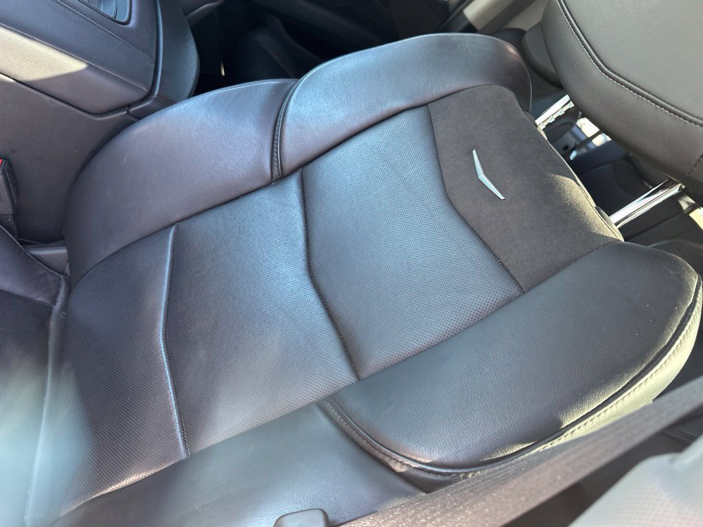 Used 2018 Cadillac Escalade ESV Luxury AWD/4WD image 4