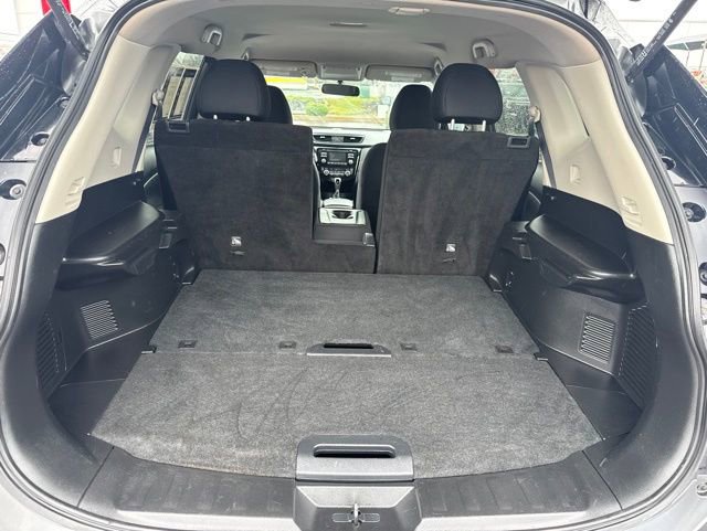 Used 2017 Nissan Rogue SV AWD/4WD image 19