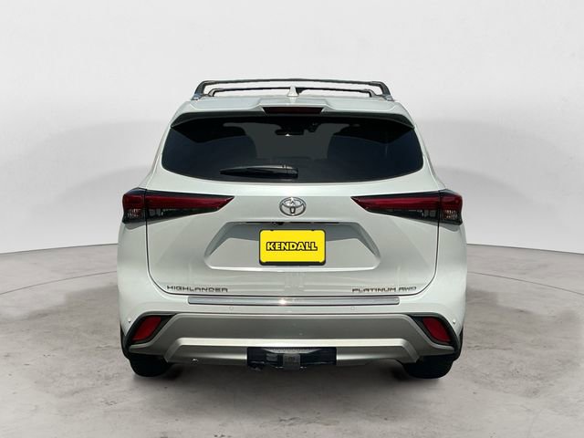 Used 2022 Toyota Highlander Platinum AWD/4WD image 4