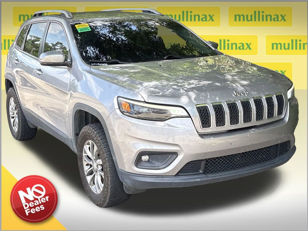 Used 2019 Jeep Cherokee Latitude Plus w/ Comfort/Convenience Group