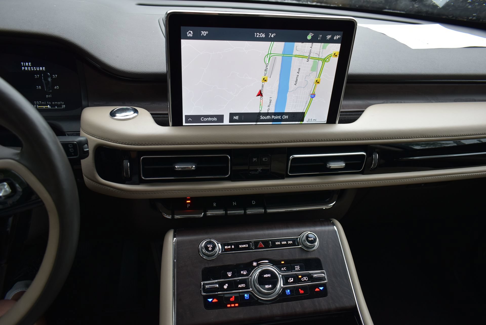 Used 2023 Lincoln Aviator Reserve w/ Equipment Group 201A AWD/4WD image 25
