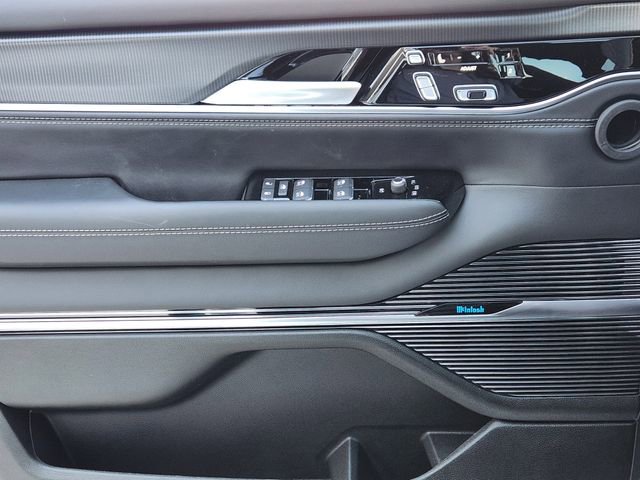 New 2026 Jeep Grand Wagoneer Summit w/ Premium Group III image 20