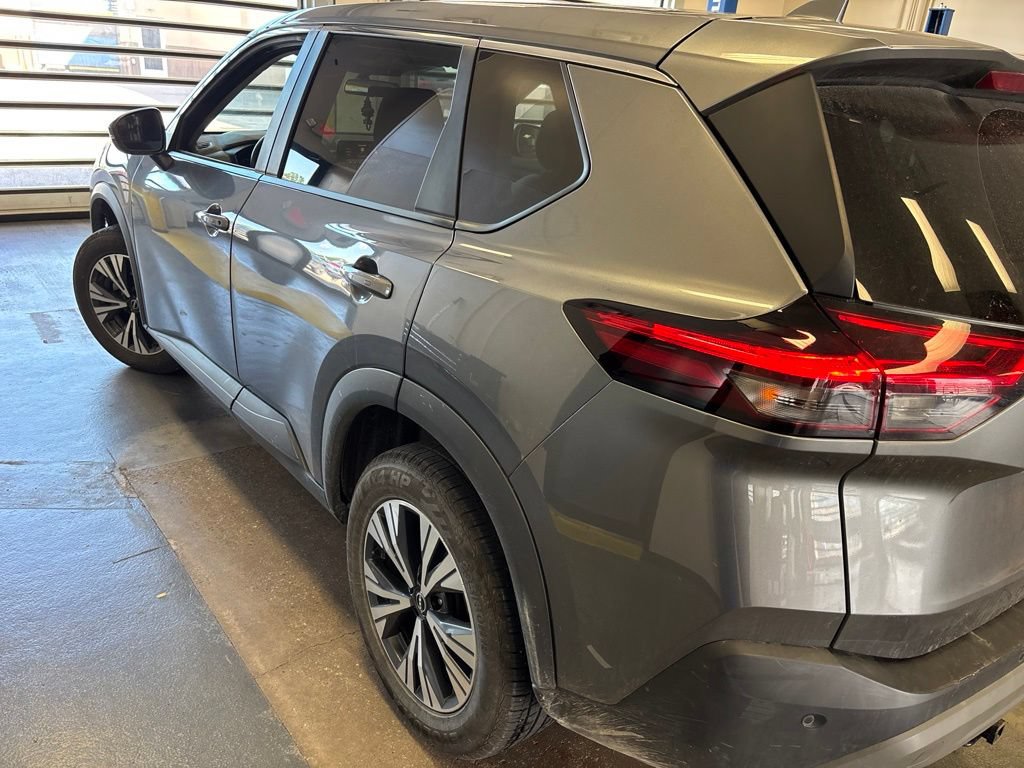 Used 2022 Nissan Rogue SV AWD/4WD image 7