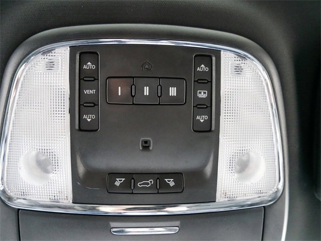 Used 2015 Jeep Grand Cherokee Overland image 24