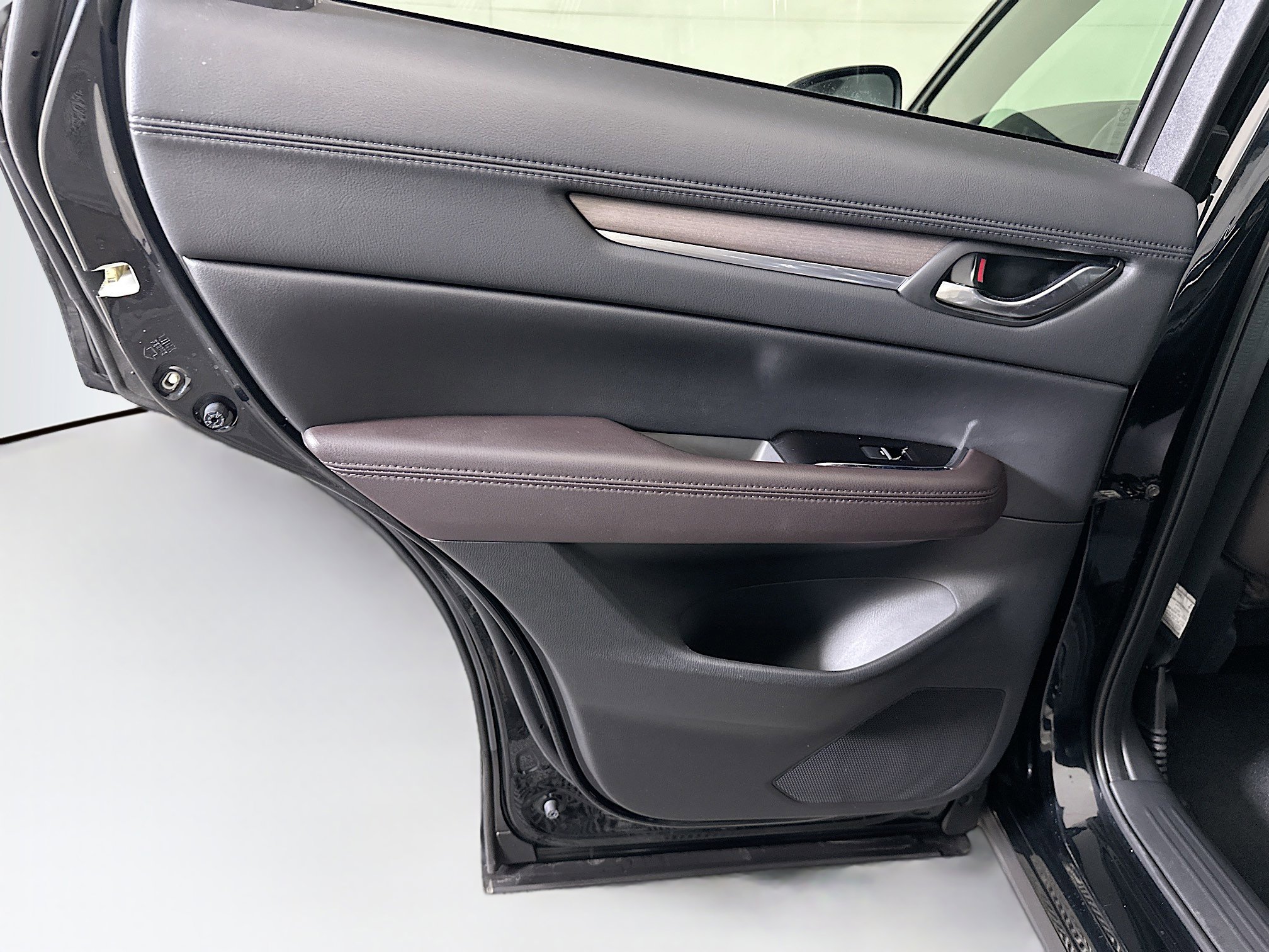 Used 2023 MAZDA CX-5 Signature image 28