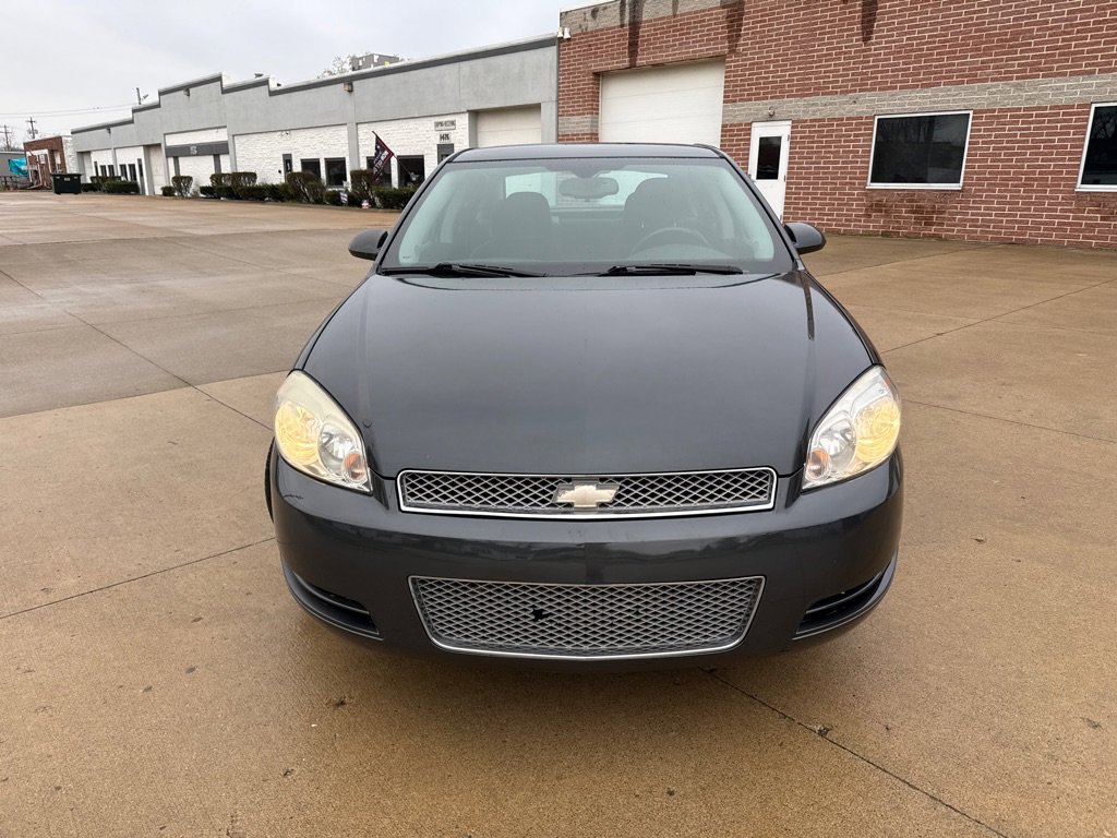 Used 2014 Chevrolet Impala LT FWD image 2