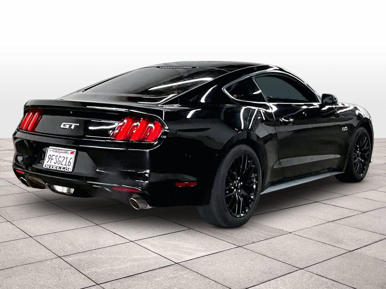 Used 2017 Ford Mustang GT w/ GT Performance Package RWD image 15