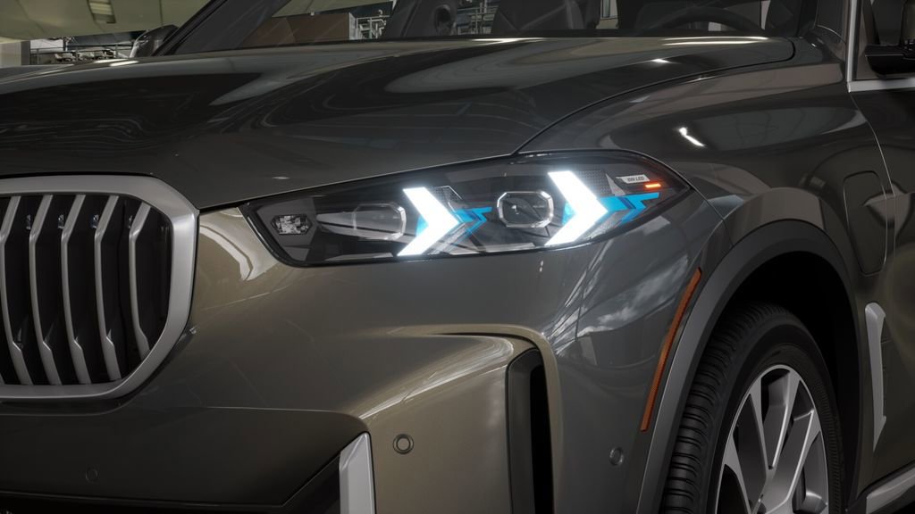 New 2026 BMW X5 xDrive50e image 43