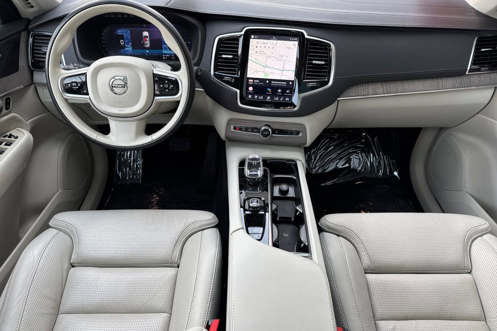 Used 2023 Volvo XC90 T8 Ultimate w/ Protection Package Premier AWD/4WD image 14