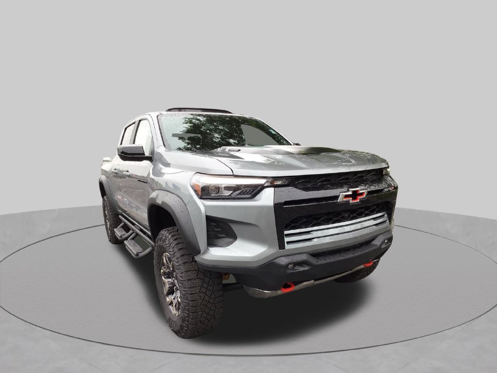 New 2026 Chevrolet Colorado ZR2 w/ Technology Package AWD/4WD image 4