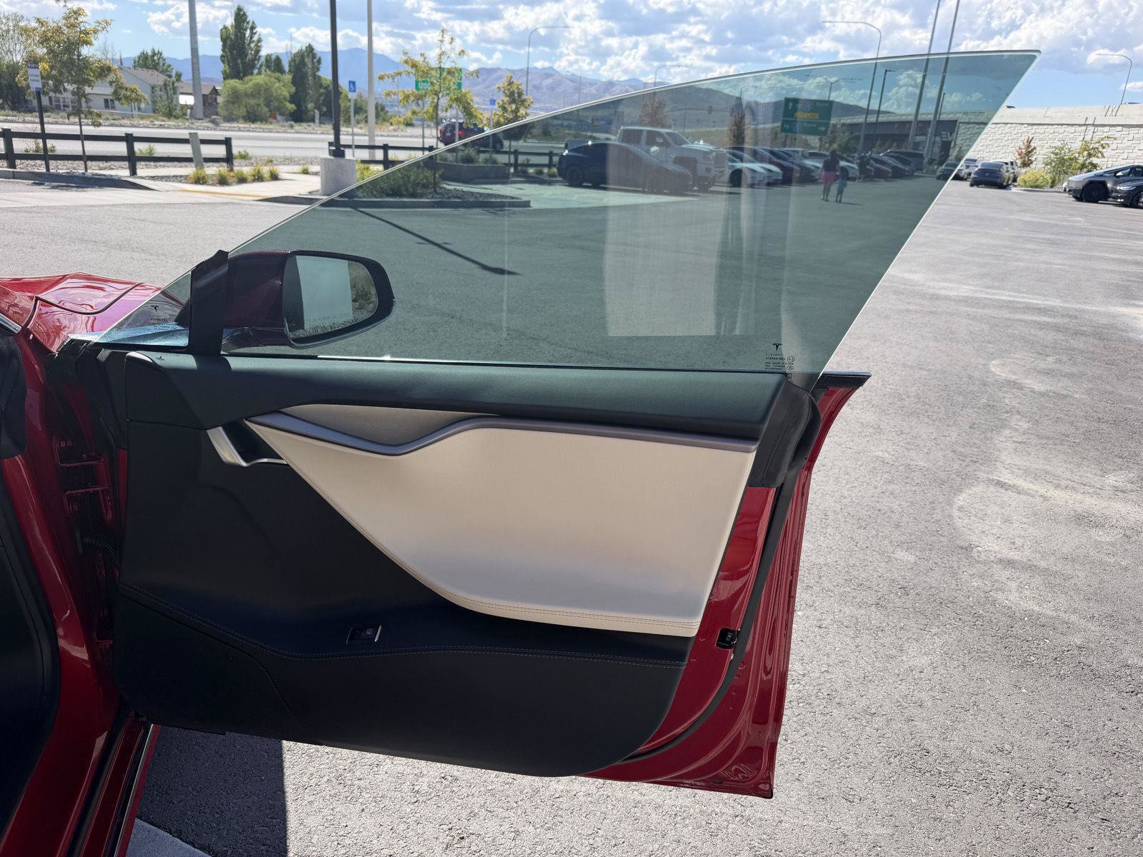 Used 2020 Tesla Model S Long Range Plus AWD/4WD image 22