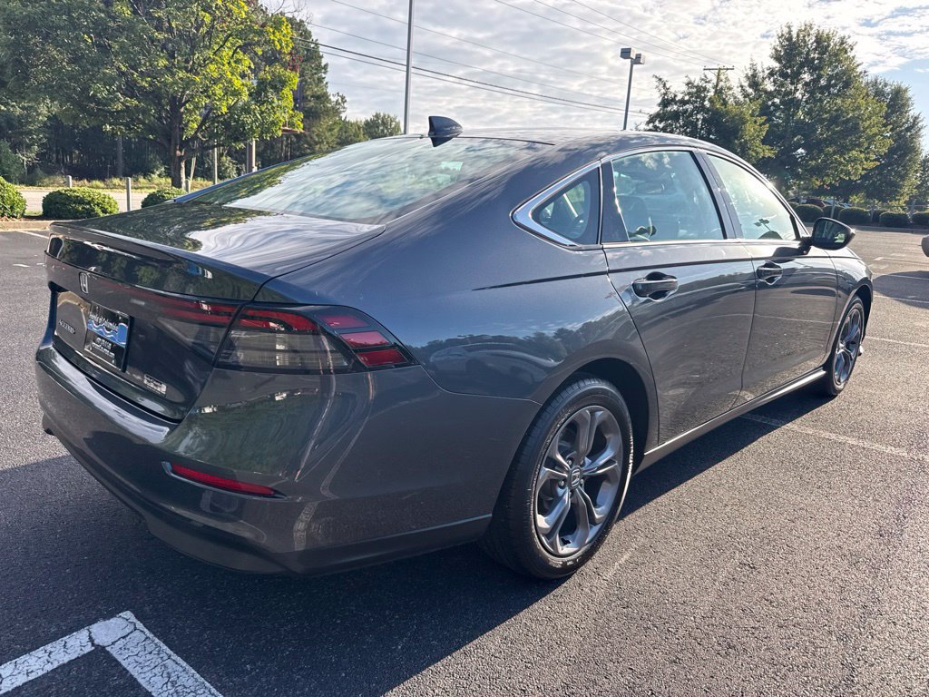 Used 2024 Honda Accord EX image 3