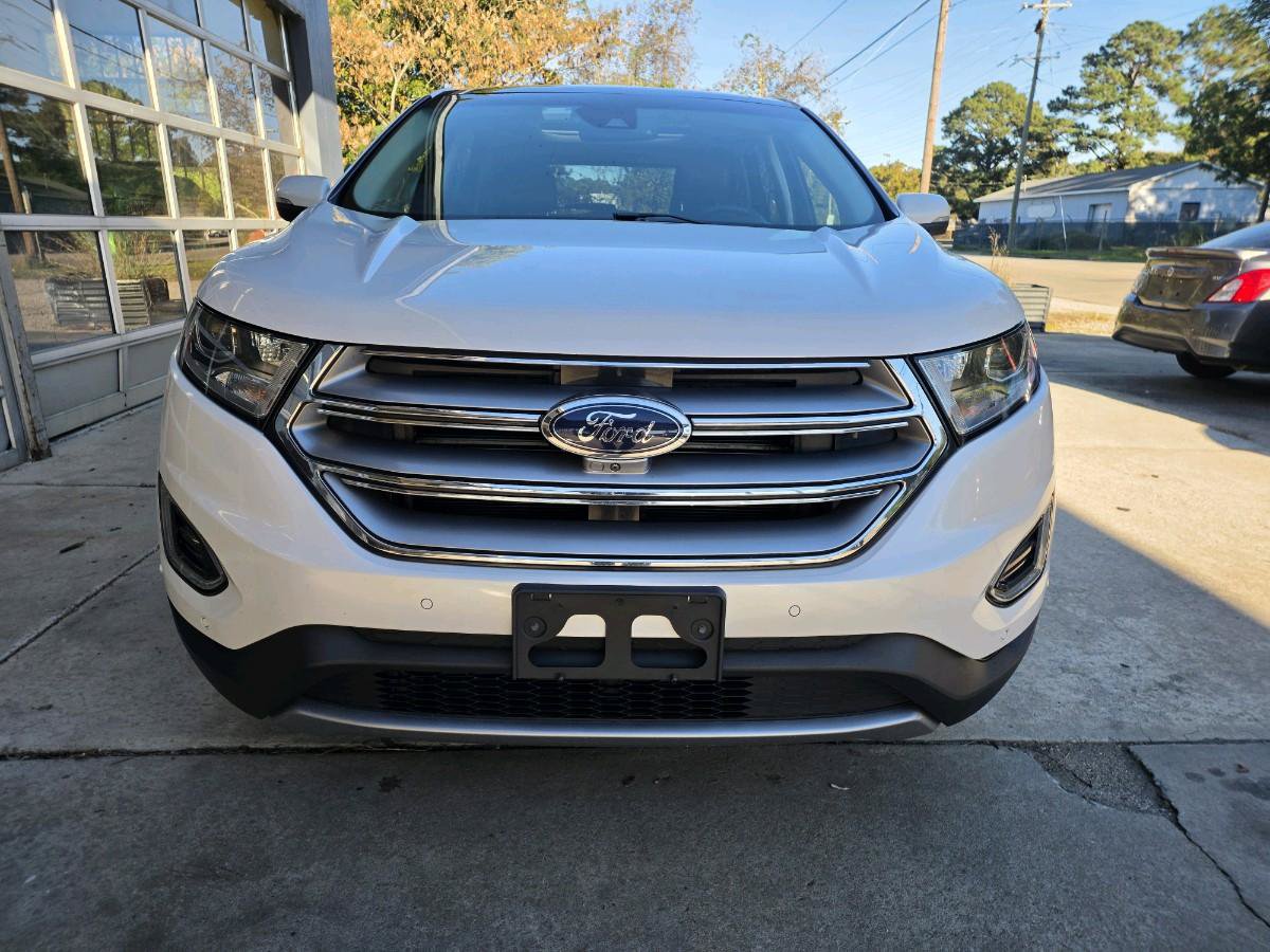 Used 2017 Ford Edge Titanium w/ Equipment Group 302A AWD/4WD image 7