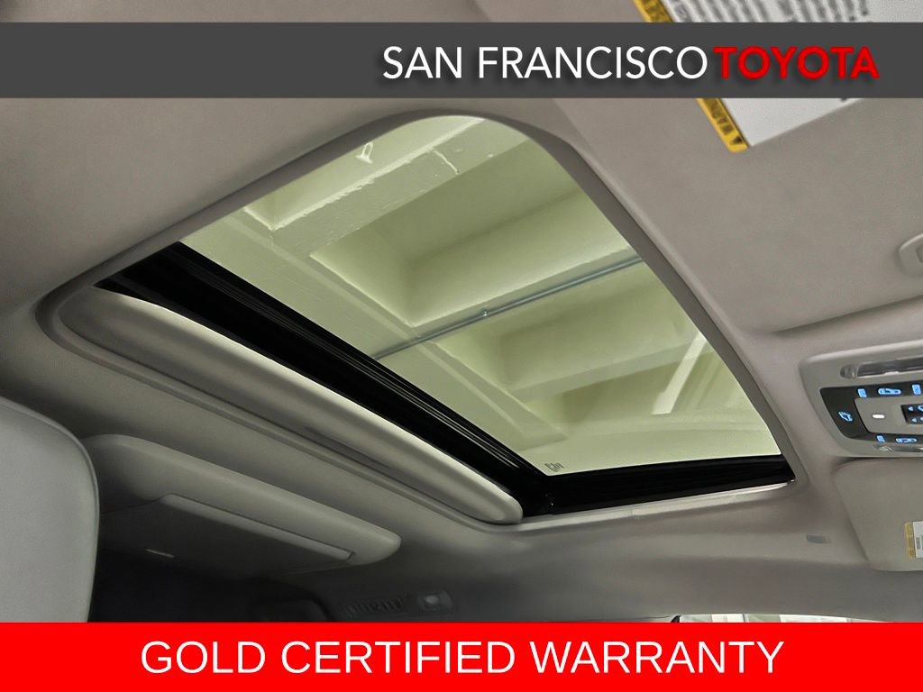 Certified 2021 Toyota Sienna Limited image 26