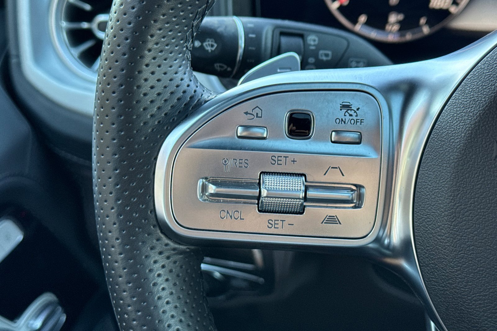 Certified 2023 Mercedes-Benz G 550 image 31