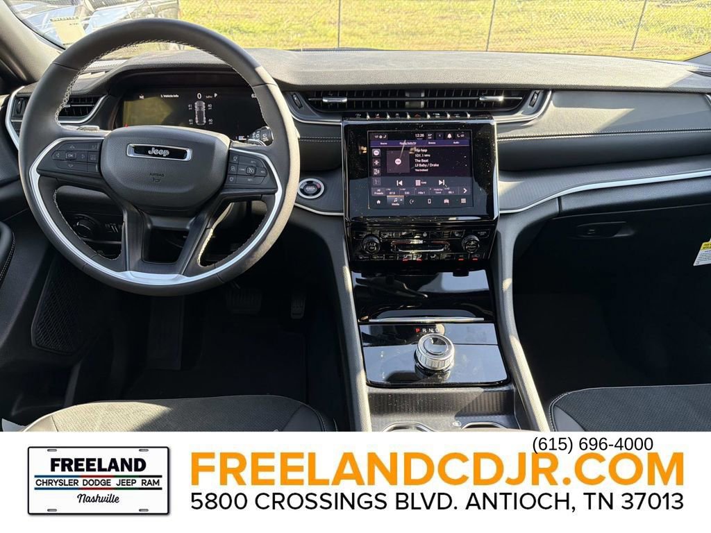 New 2025 Jeep Grand Cherokee 4WD image 16