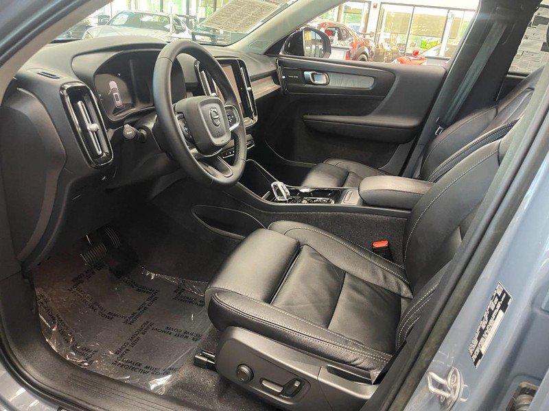 Used 2023 Volvo XC40 B5 Ultimate AWD/4WD image 14