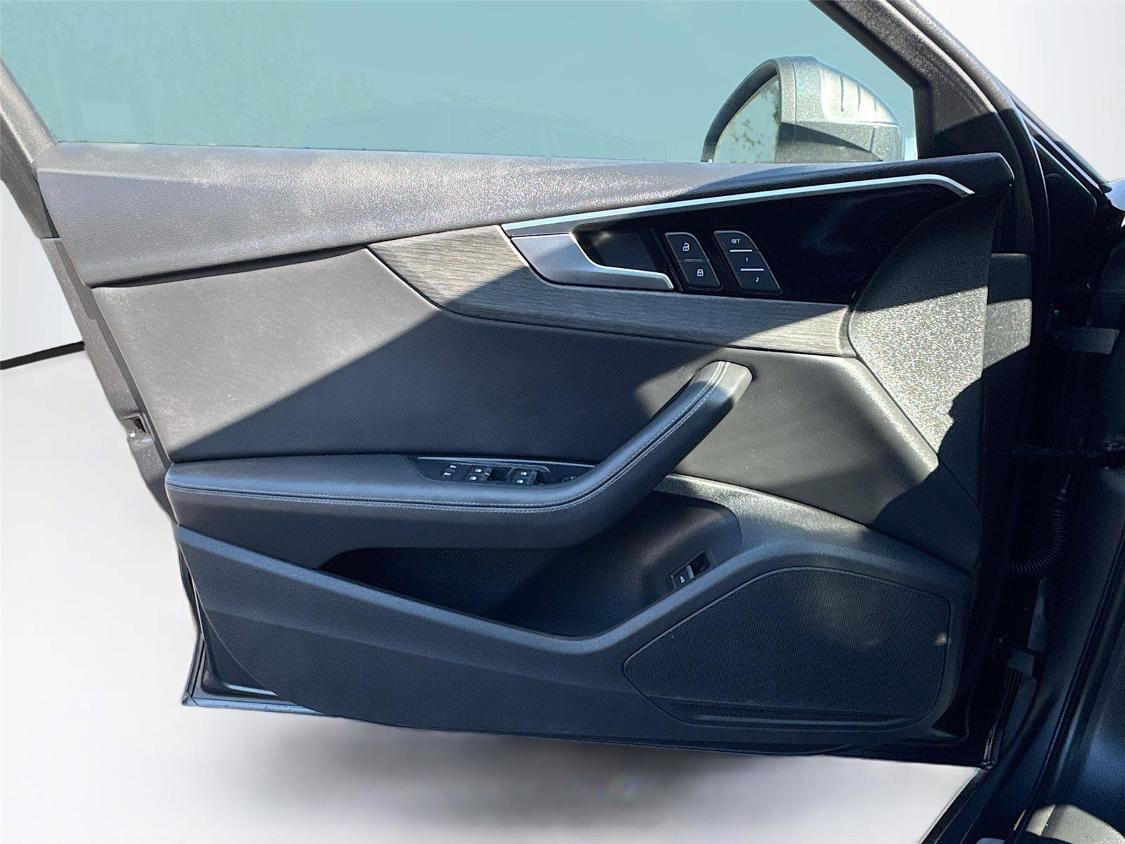 Used 2022 Audi A4 2.0T Premium Plus image 17