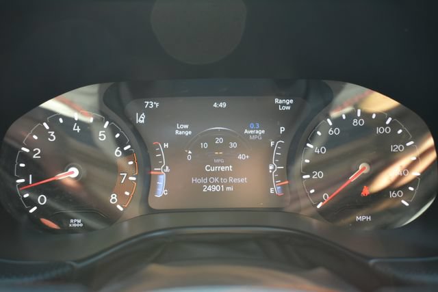 Used 2025 Jeep Compass Trailhawk AWD/4WD image 18