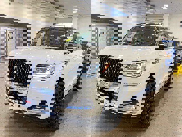 Used 2023 Lincoln Navigator L Black Label image 4