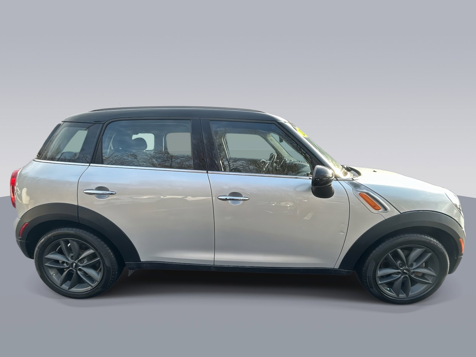 Used 2014 MINI Cooper Countryman image 2