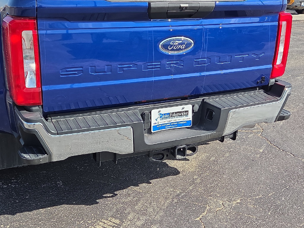 Used 2026 Ford F350 XL w/ FX4 Off-Road Package AWD/4WD image 16