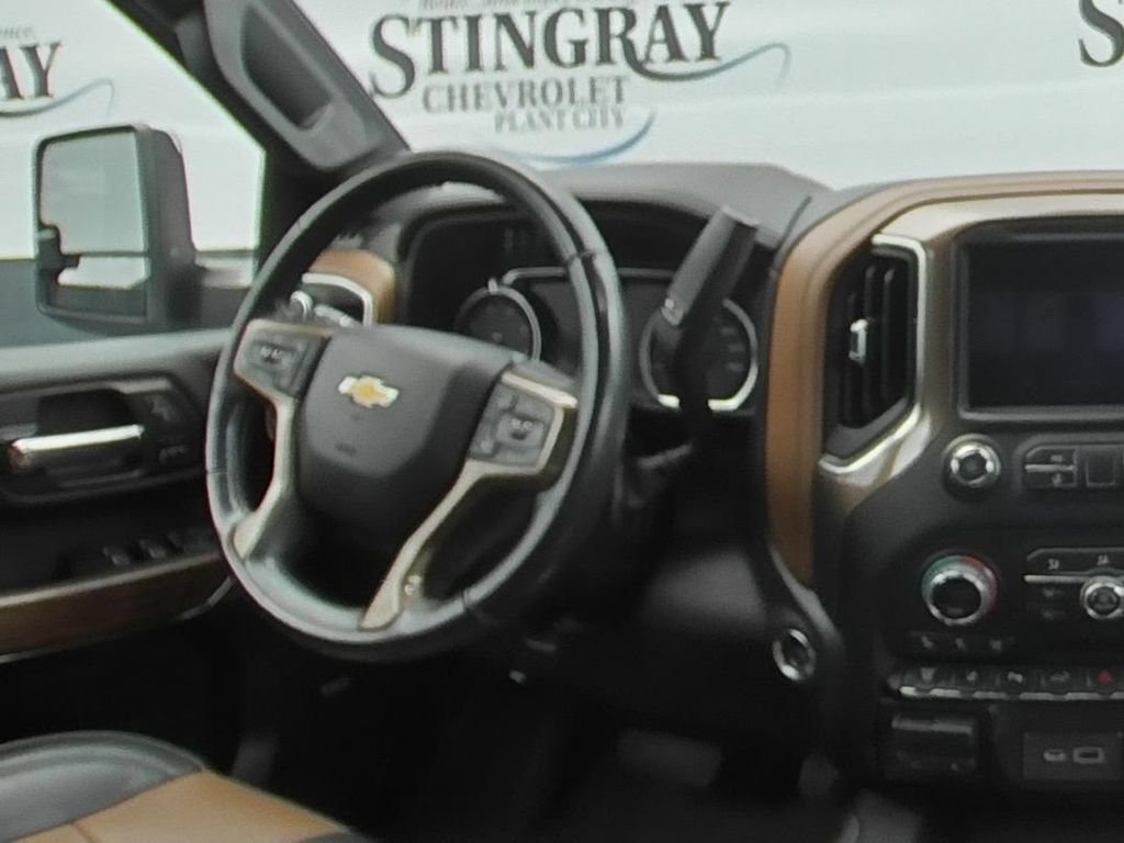 Used 2023 Chevrolet Silverado 3500 High Country AWD/4WD image 16