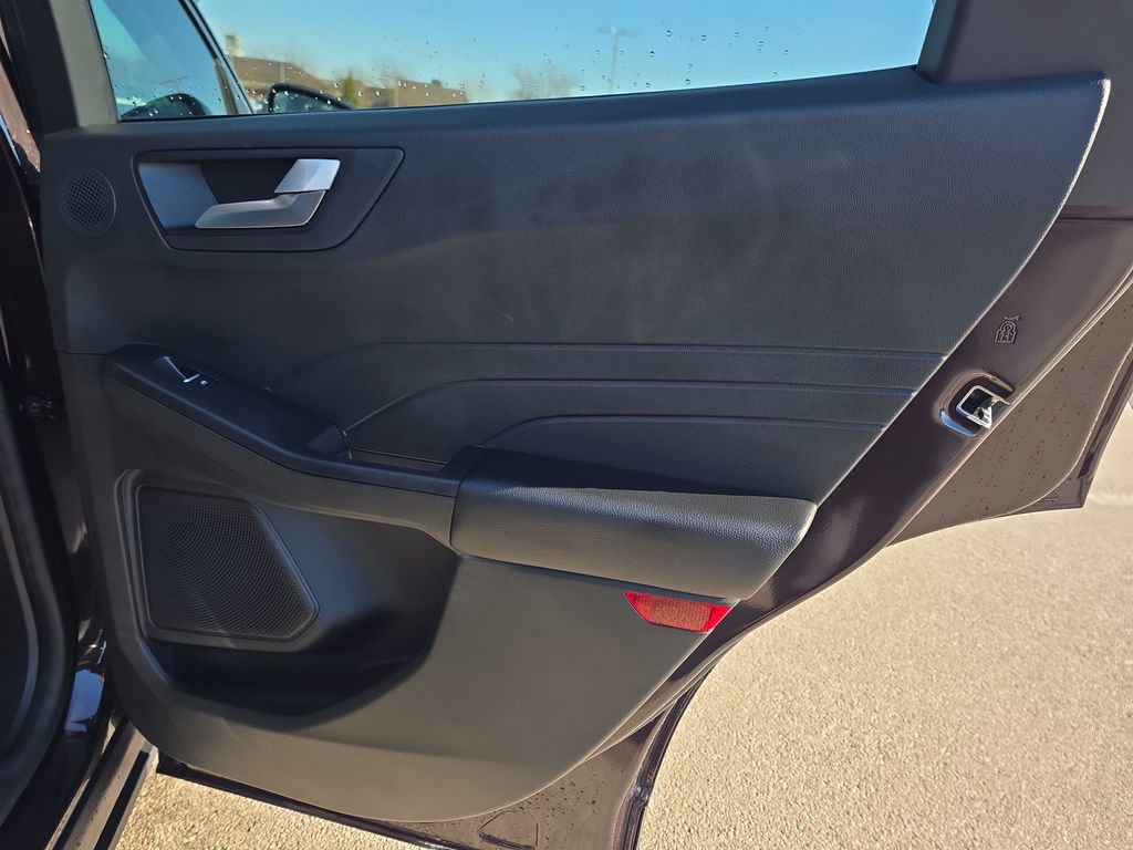 Used 2023 Ford Escape Active w/ Tech Pack #2 image 31